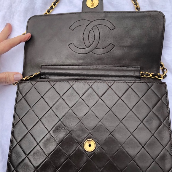 Chanel Single Flap Quilted Lambskin Shoulder Bag - Picture 3 of 14